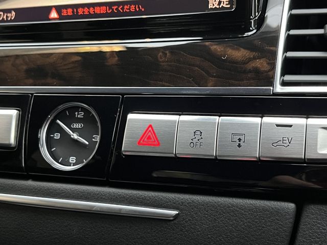 Audi A8 2013-03 28853-8