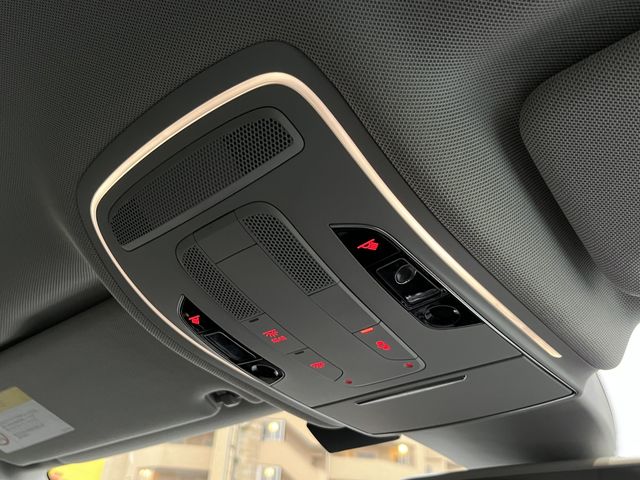 Audi A8 2013-03 28853-22