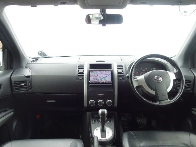 Nissan X-TRAIL 2011-12 875-6