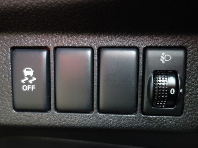 Nissan X-TRAIL 2011-12 875-10