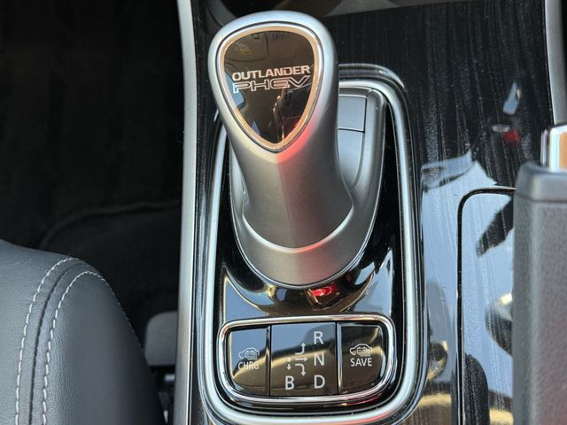 Mitsubishi OUTLANDER PHEV 2015-07 195926-20