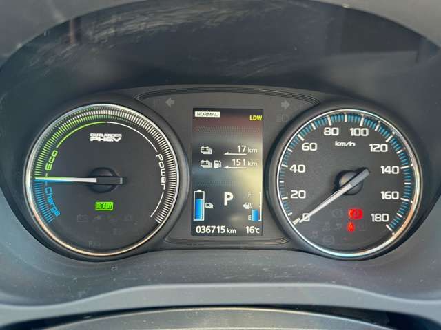 Mitsubishi OUTLANDER PHEV 2015-07 195926-17