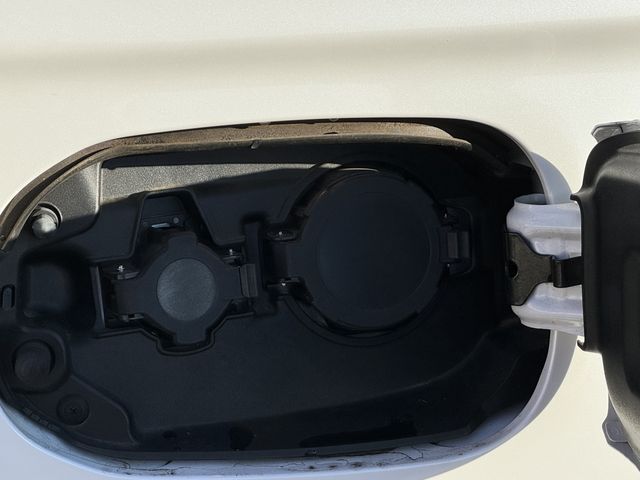 Mitsubishi OUTLANDER PHEV 2015-07 195926-26