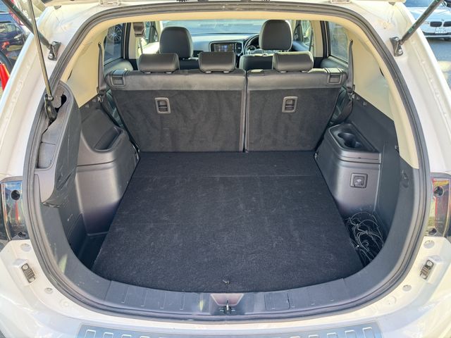 Mitsubishi OUTLANDER PHEV 2015-07 195926-25