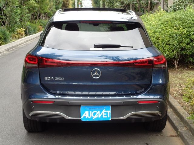 Mercedes Benz EQA 2021-11 24118-9