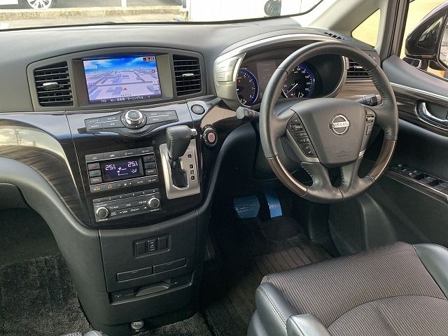 Nissan ELGRAND 2018-08 28565-1