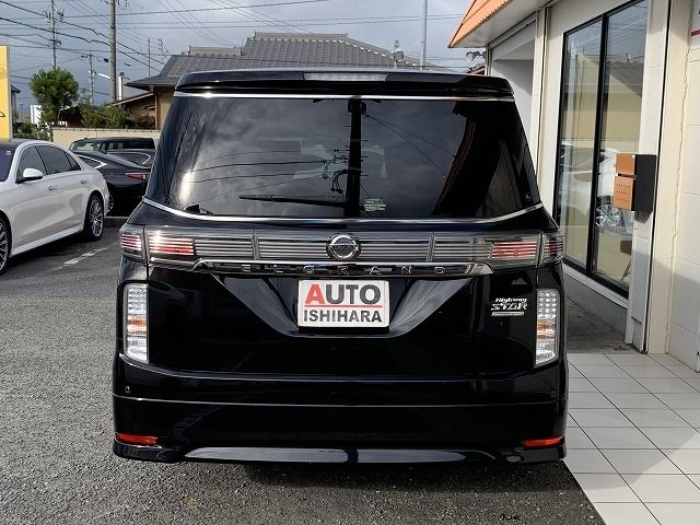 Nissan ELGRAND 2018-08 28565-2