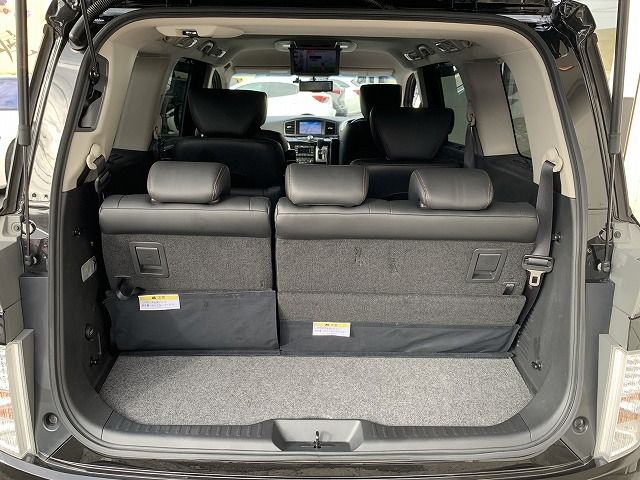 Nissan ELGRAND 2018-08 28565-29
