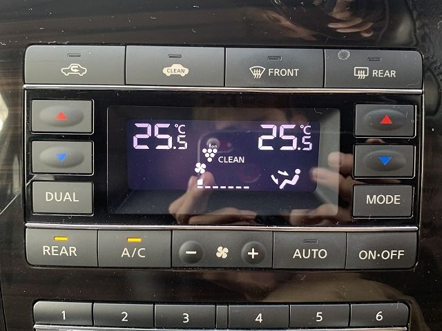 Nissan ELGRAND 2018-08 28565-15