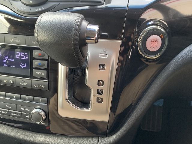 Nissan ELGRAND 2018-08 28565-16