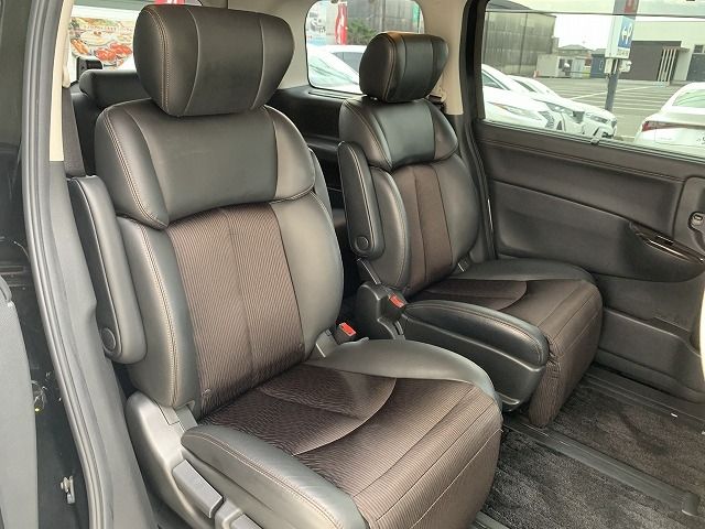 Nissan ELGRAND 2018-08 28565-23