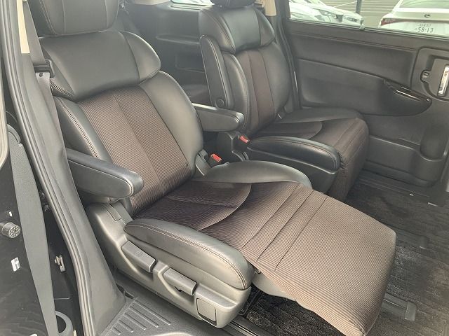 Nissan ELGRAND 2018-08 28565-24
