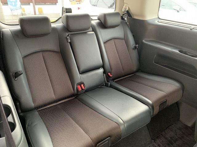 Nissan ELGRAND 2018-08 28565-27