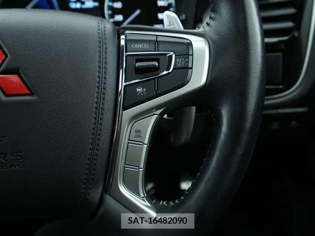 Mitsubishi OUTLANDER PHEV 2020-08 281115-14