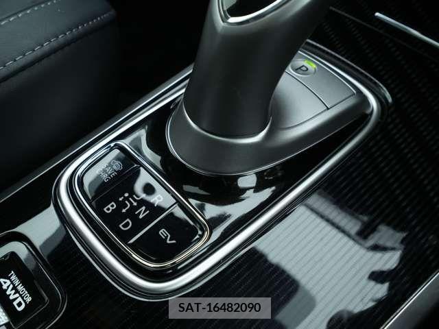 Mitsubishi OUTLANDER PHEV 2020-08 281115-15
