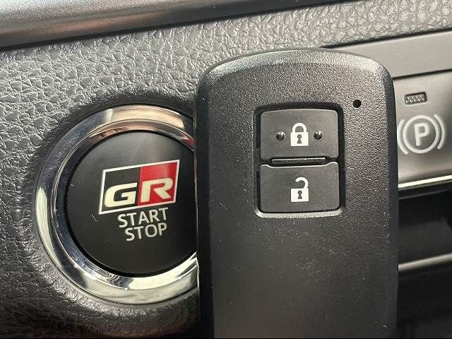 Toyota HARRIER 2018-06 16069-9