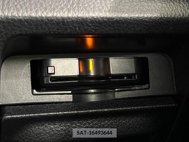 Toyota VOXY 2015-05 288958-8