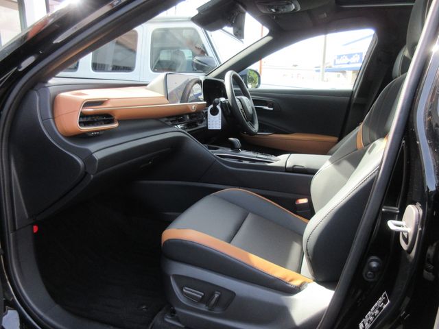Toyota CROWN 2022-11 6646-19