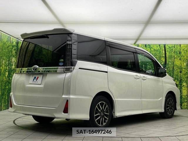 Toyota VOXY 2016-05 220129-18