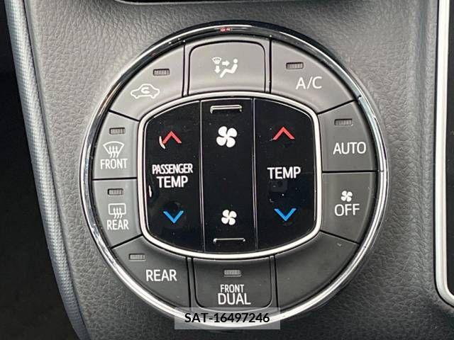 Toyota VOXY 2016-05 220129-7