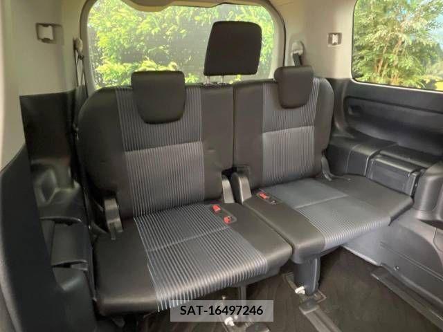 Toyota VOXY 2016-05 220129-10