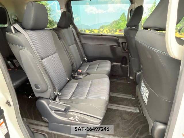 Toyota VOXY 2016-05 220129-9