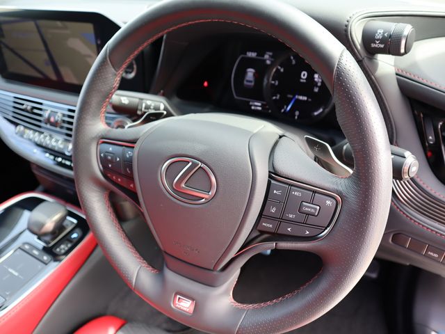Lexus LS 2021-01 12036-12