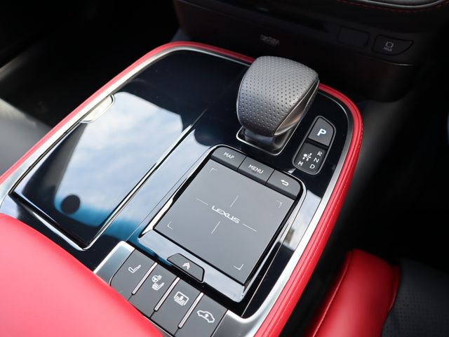Lexus LS 2021-01 12036-16