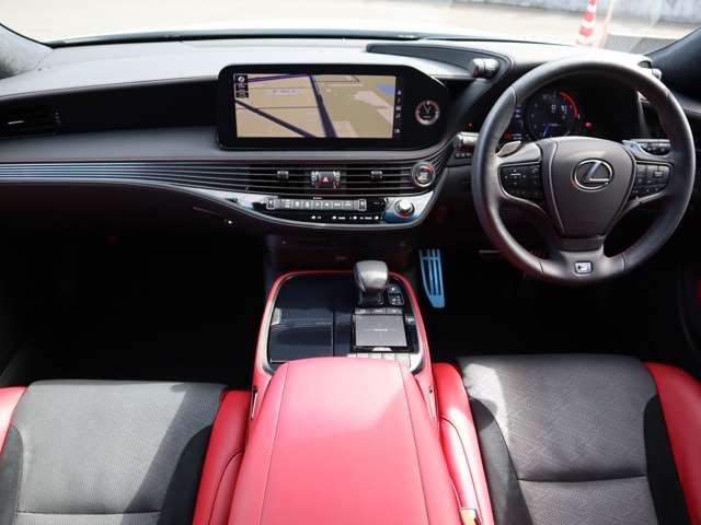 Lexus LS 2021-01 12036-7