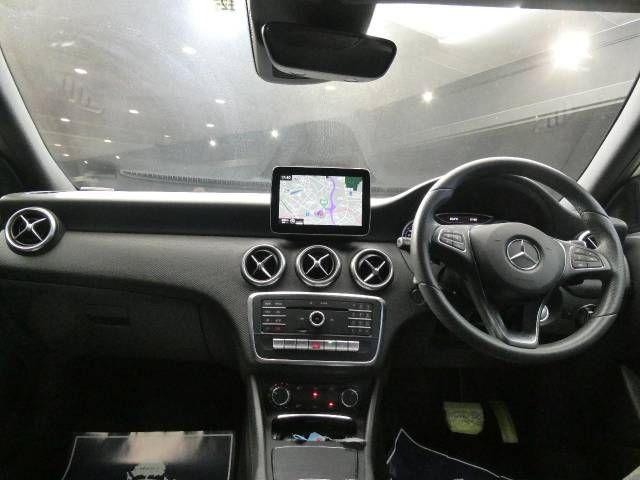 Mercedes Benz A-CLASS 2017-12 196415-1