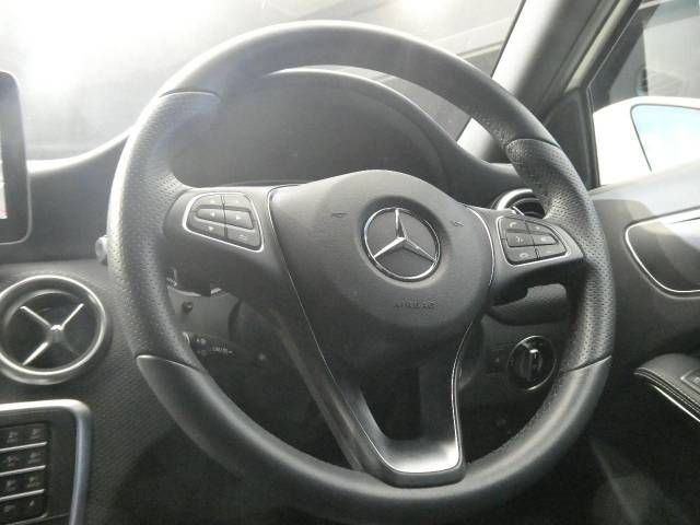 Mercedes Benz A-CLASS 2017-12 196415-10