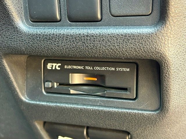 Nissan JUKE 2011-03 18463-15