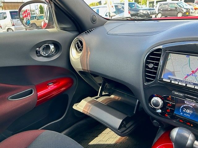 Nissan JUKE 2011-03 18463-23