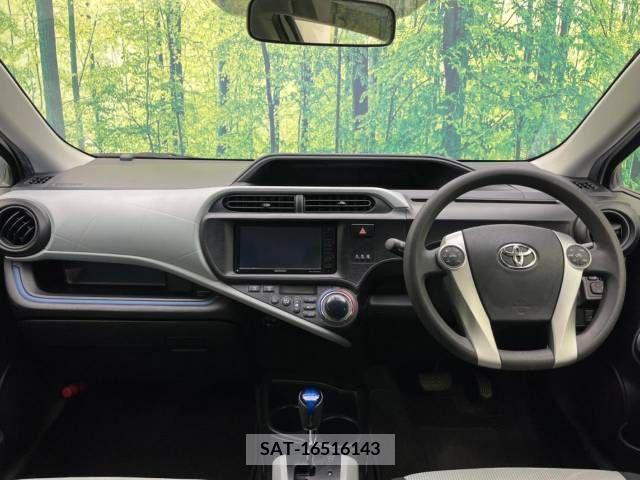 Toyota AQUA 2014-02 257462-1