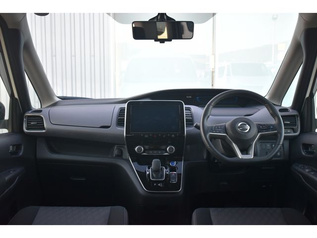 Nissan SERENA 2023-02 182948-2
