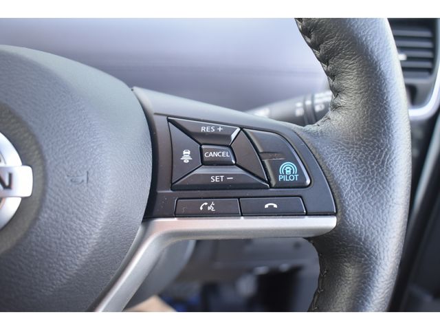 Nissan SERENA 2023-02 182948-5