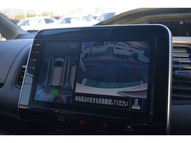 Nissan SERENA 2023-02 182948-4