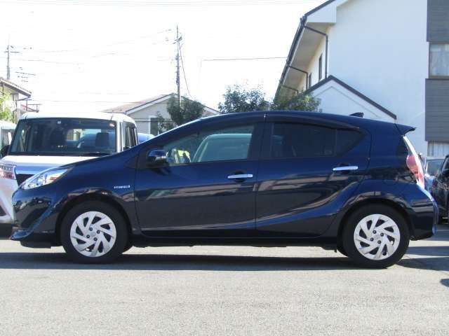 Toyota AQUA 2018-03 195642-3