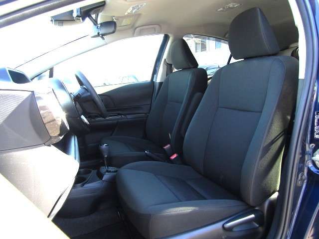 Toyota AQUA 2018-03 195642-16