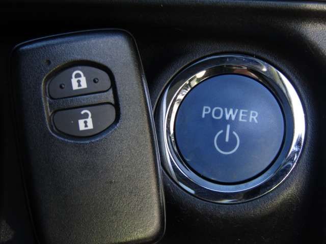 Toyota AQUA 2018-03 195642-12