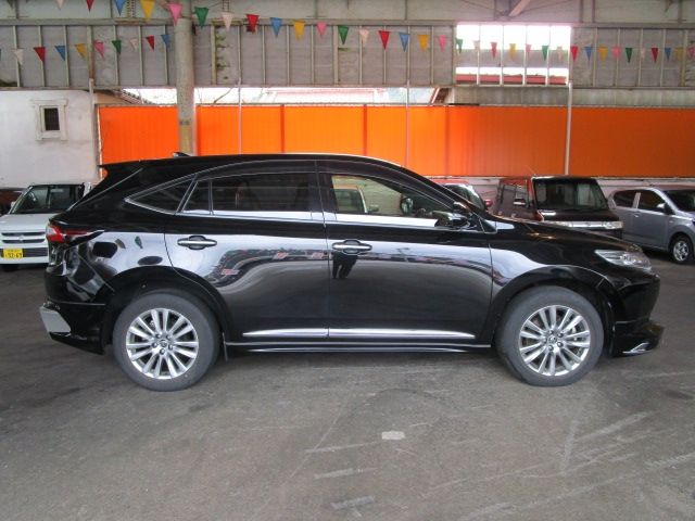 Toyota HARRIER 2019-02 196292-1