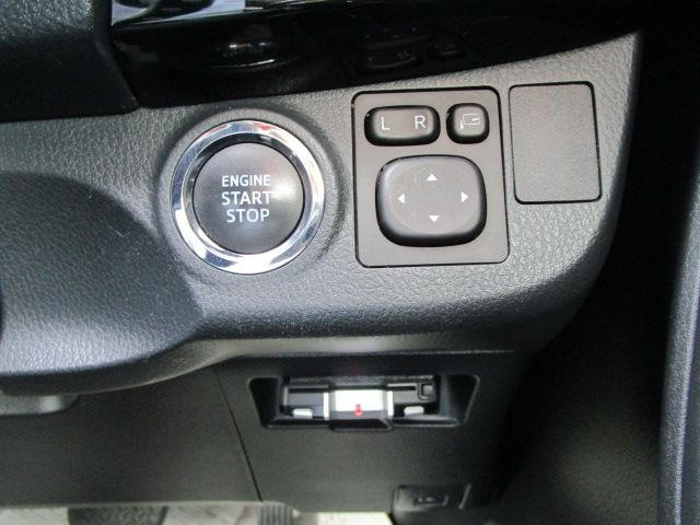 Toyota VITZ 2020-02 6615-14