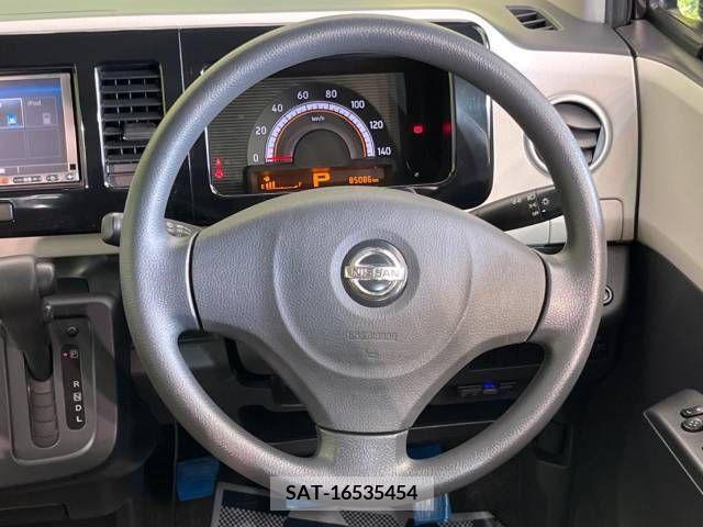 Nissan MOCO 2011-06 334504-11
