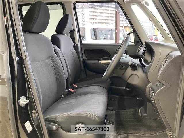 Nissan ROOX 2016-01 323796-11