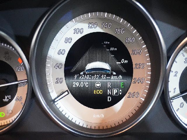 Mercedes Benz E-CLASS 2014-08 6342-16