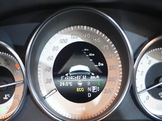 Mercedes Benz E-CLASS 2014-08 6342-19