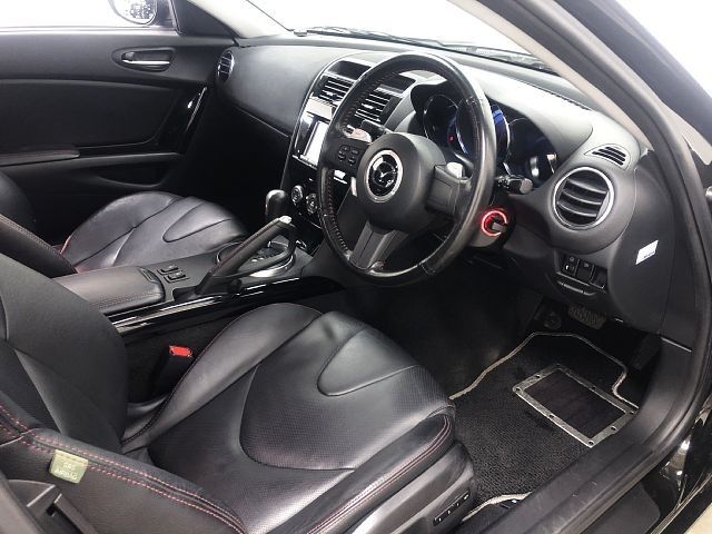Mazda RX-8 2012-01 185741-1