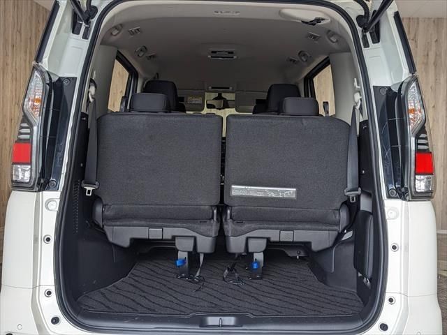 Nissan SERENA 2018-11 182960-25