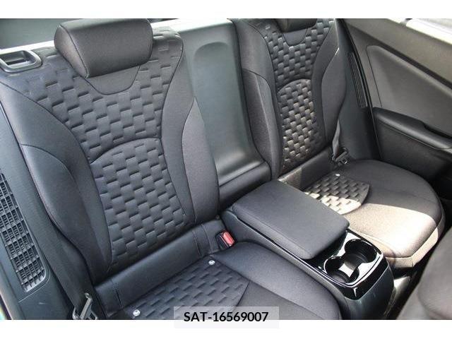 Toyota PRIUS PHV 2017-10 282512-14