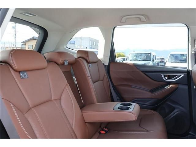 Subaru FORESTER 2019-03 186726-27